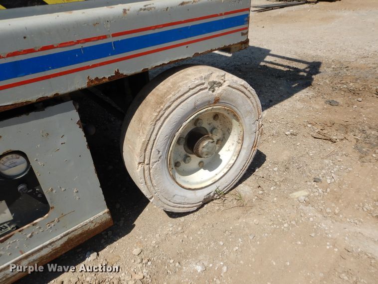 image for item FY9229 Skyjack SJIII 4830  scissor lift