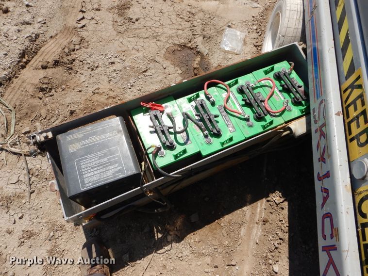 image for item FY9229 Skyjack SJIII 4830  scissor lift