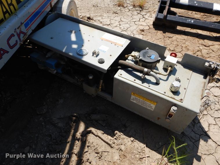 image for item FY9229 Skyjack SJIII 4830  scissor lift