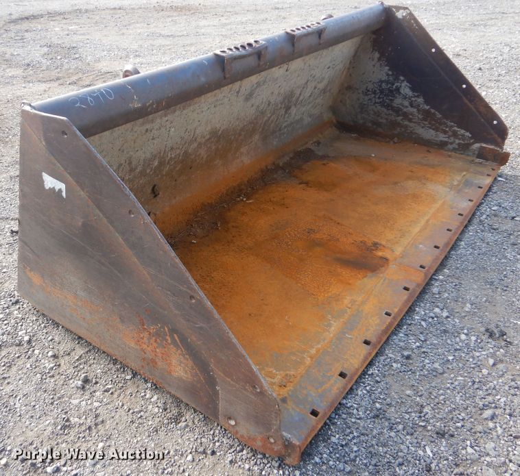 Bobcat 79"W skid steer bucket in Collinsville, OK Item GM9128 sold