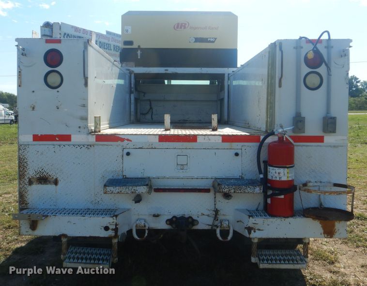 image for item GM9134 2008 Ford F750 Super Duty  utilty truck