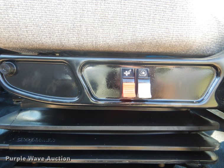 image for item GM9134 2008 Ford F750 Super Duty  utilty truck