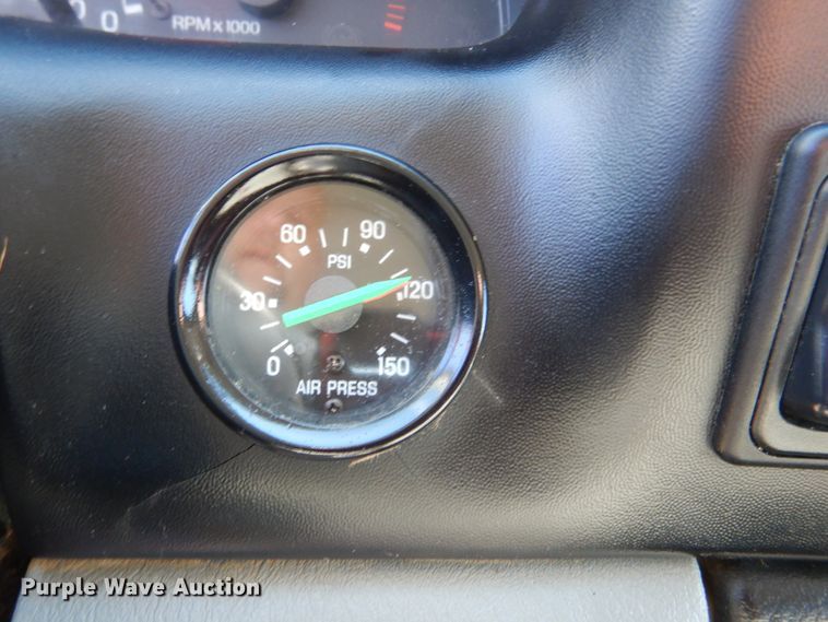 image for item GM9134 2008 Ford F750 Super Duty  utilty truck