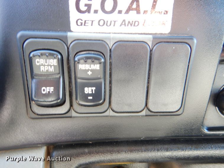 image for item GM9134 2008 Ford F750 Super Duty  utilty truck