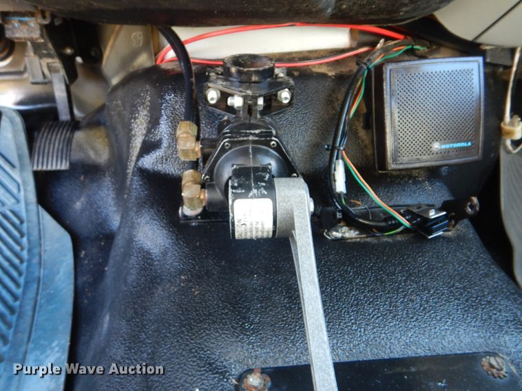 image for item GM9134 2008 Ford F750 Super Duty  utilty truck