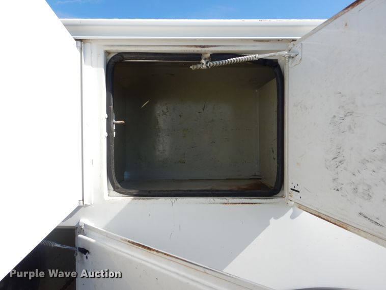 image for item GM9134 2008 Ford F750 Super Duty  utilty truck