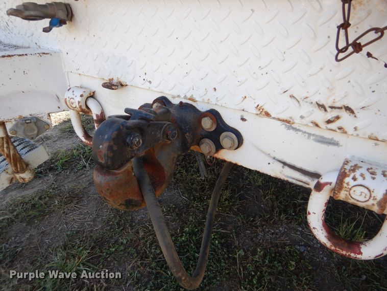 image for item GM9134 2008 Ford F750 Super Duty  utilty truck