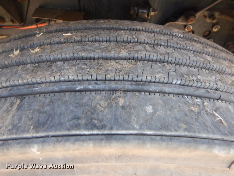 image for item GM9134 2008 Ford F750 Super Duty  utilty truck