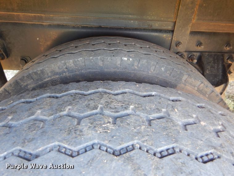 image for item GM9134 2008 Ford F750 Super Duty  utilty truck