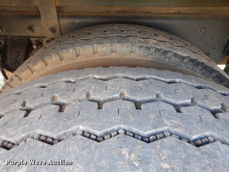 image for item GM9134 2008 Ford F750 Super Duty  utilty truck