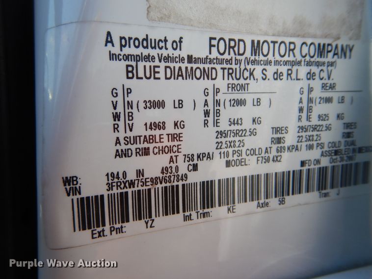 image for item GM9134 2008 Ford F750 Super Duty  utilty truck