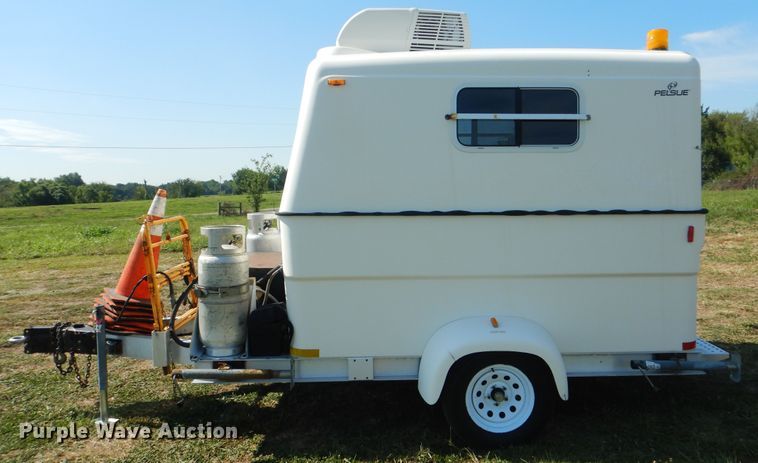 image for item GM9136 2008 Pelsue PODQWT-001 enclosed cargo trailer