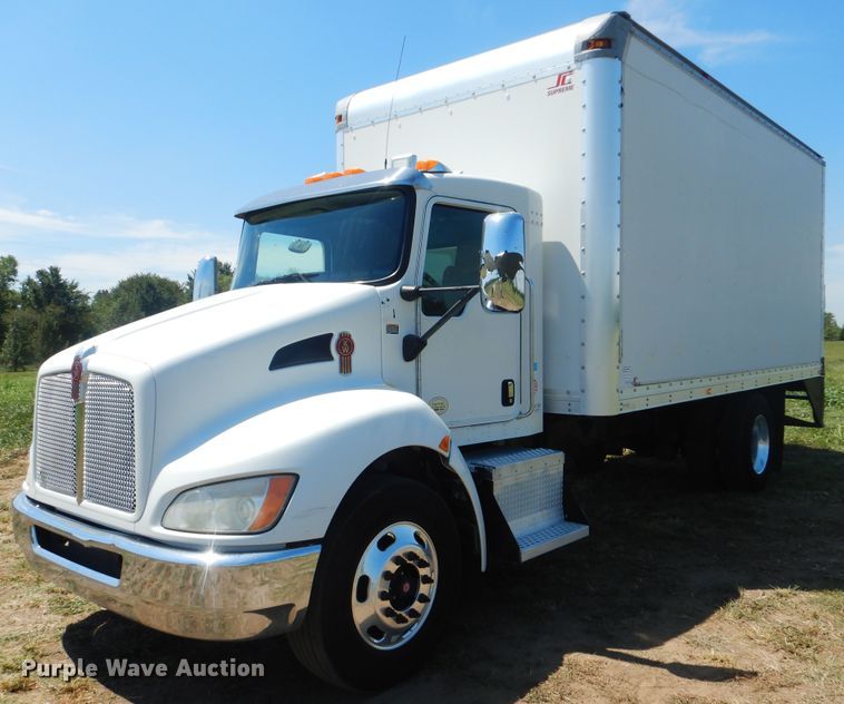 image for item GM9140 2010 Kenworth T370  box truck