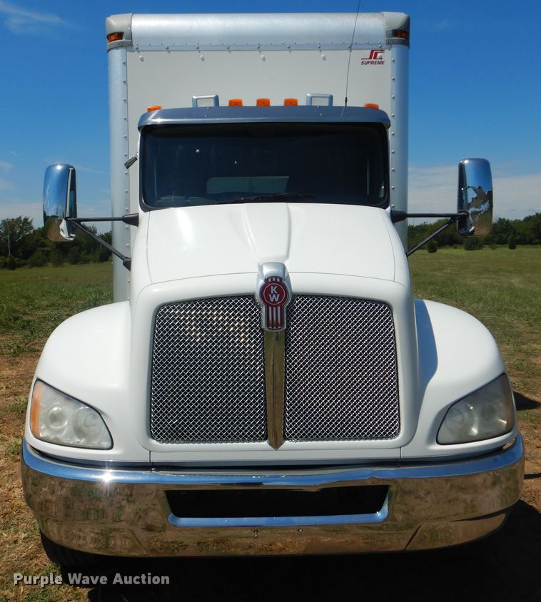 image for item GM9140 2010 Kenworth T370  box truck