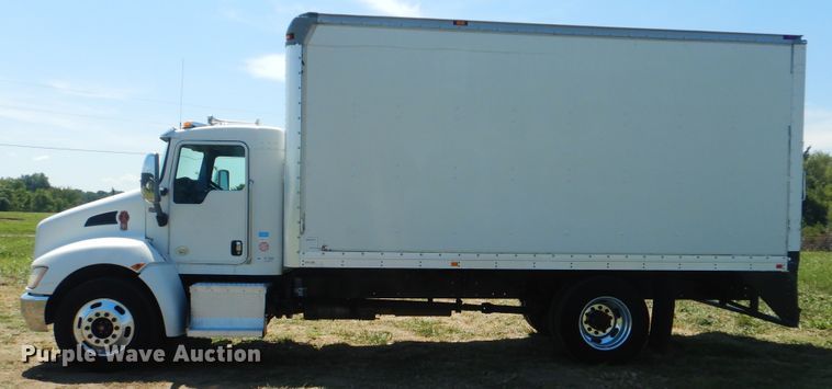 image for item GM9140 2010 Kenworth T370  box truck