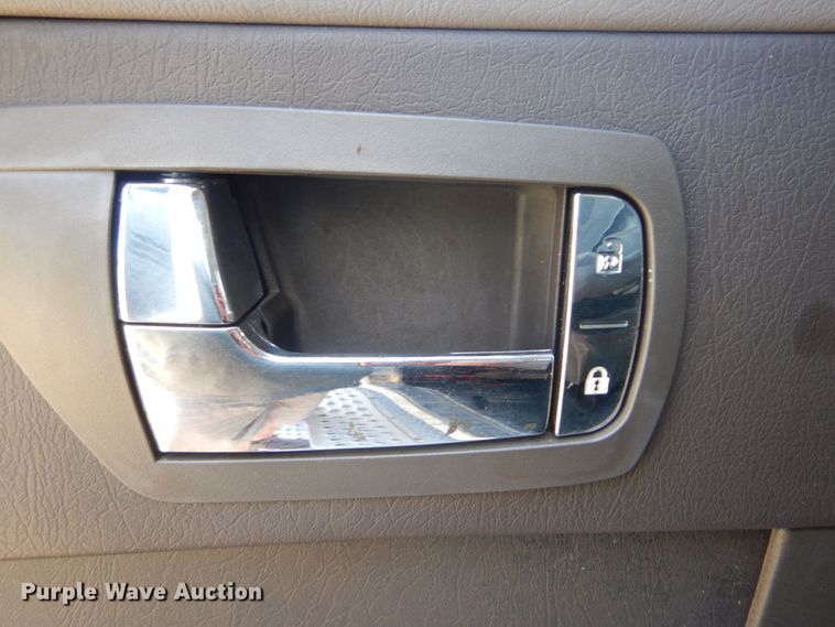 image for item GM9140 2010 Kenworth T370  box truck