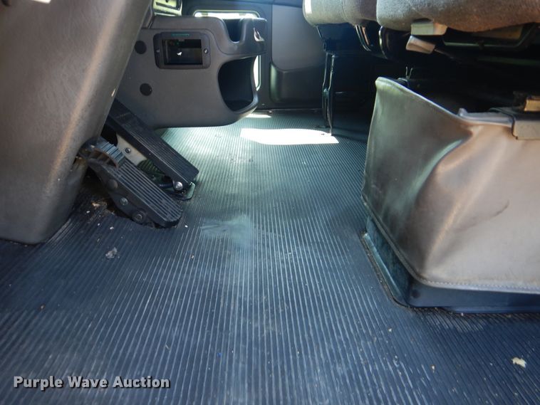 image for item GM9140 2010 Kenworth T370  box truck