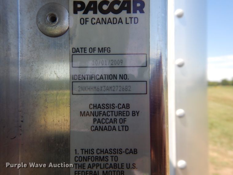 image for item GM9140 2010 Kenworth T370  box truck