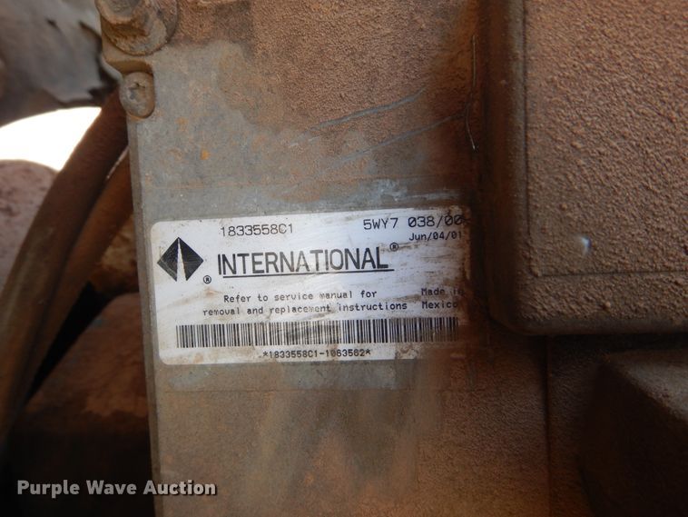 image for item GM9141 2002 International 4700  utility truck with crane