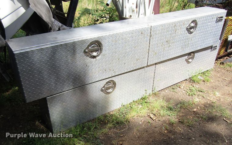 image for item GQ9101 (2) aluminum toolboxes