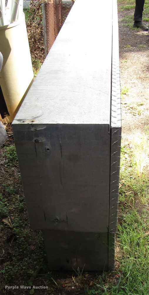 image for item GQ9101 (2) aluminum toolboxes