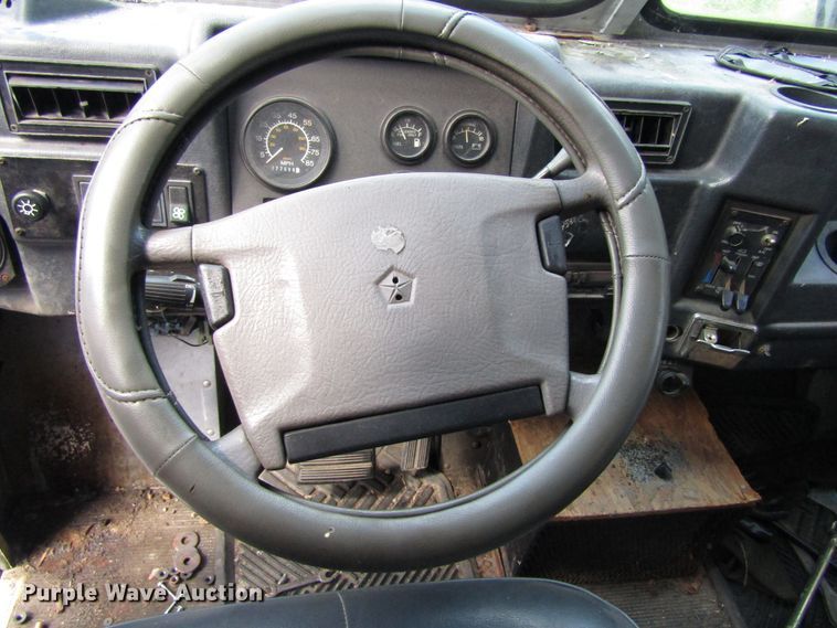 image for item GQ9105 1994 Utilimaster Aeromate  delivery truck