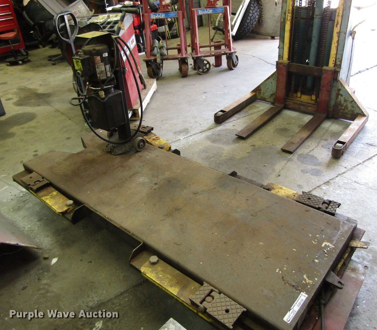 image for item GQ9108 Mid-Rise lift