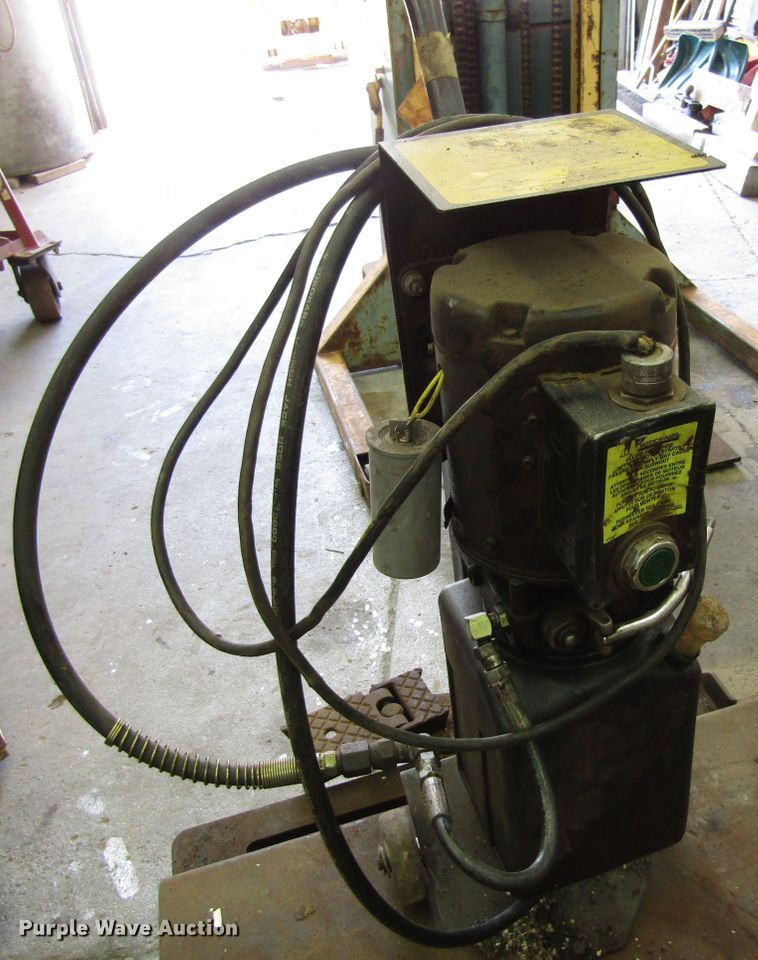 image for item GQ9108 Mid-Rise lift