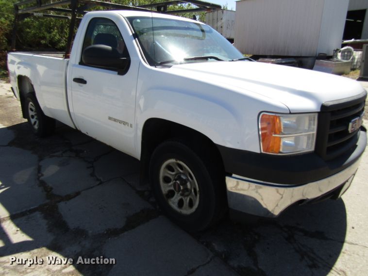 image for item GQ9113 2008 GMC Sierra 1500  pickup truck