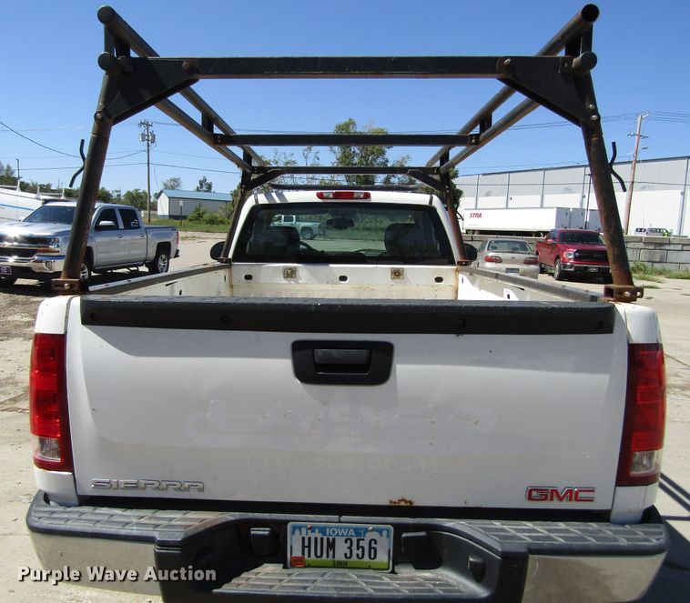 image for item GQ9113 2008 GMC Sierra 1500  pickup truck