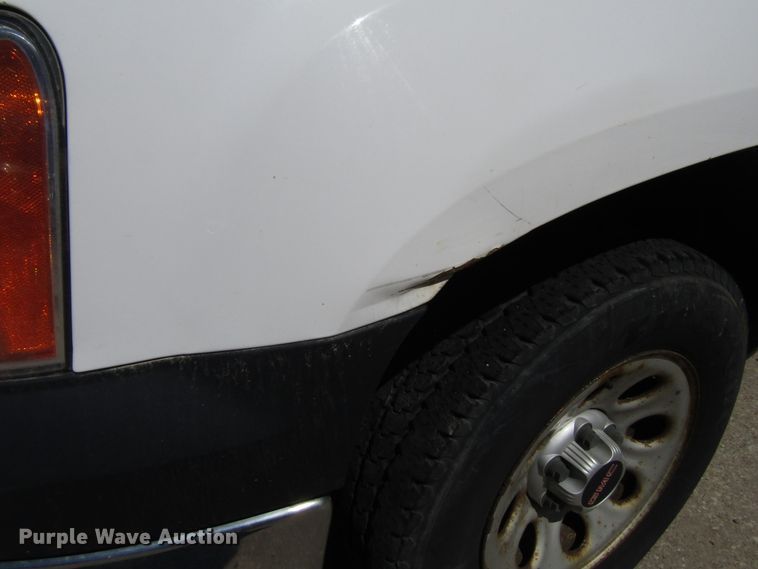 image for item GQ9113 2008 GMC Sierra 1500  pickup truck