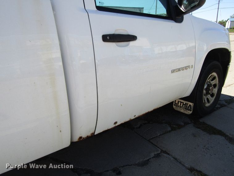 image for item GQ9113 2008 GMC Sierra 1500  pickup truck