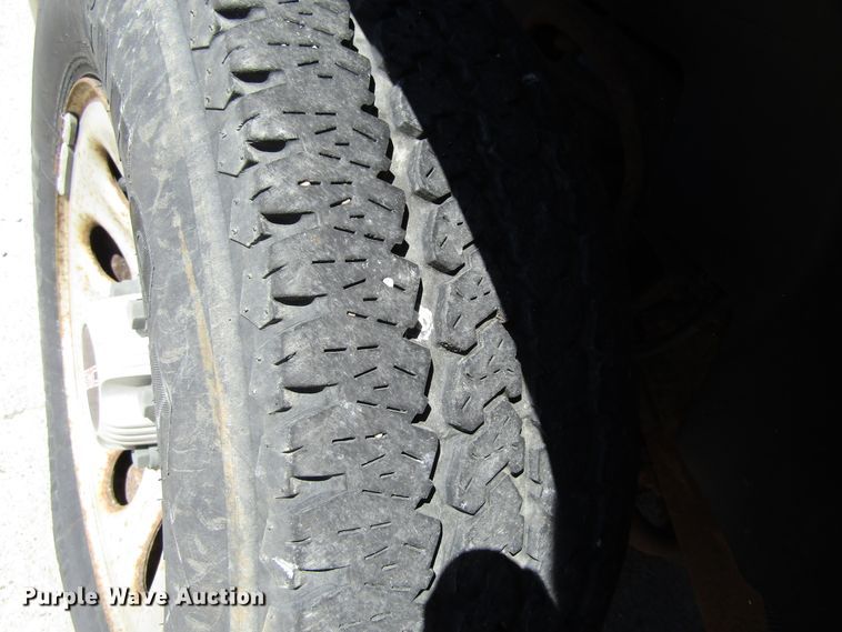 image for item GQ9113 2008 GMC Sierra 1500  pickup truck