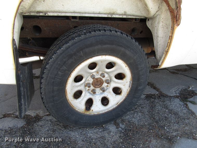 image for item GQ9113 2008 GMC Sierra 1500  pickup truck