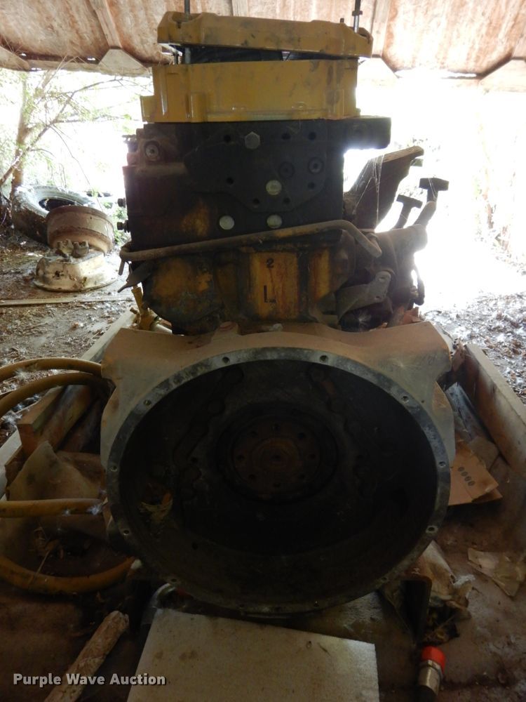 image for item GQ9753 2006 Caterpillar C13 12.5L six cylinder diesel engine