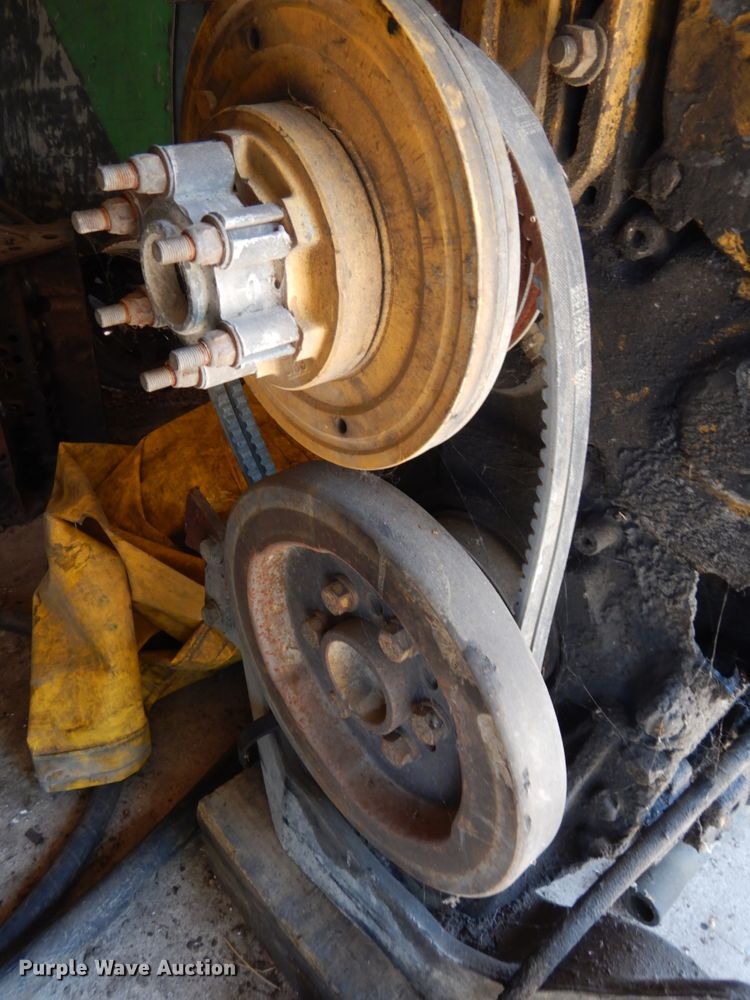 image for item GQ9754 1994 Caterpillar 3406E 14.6L six cylinder diesel engine