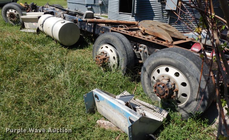 image for item GQ9755 (2) truck frames