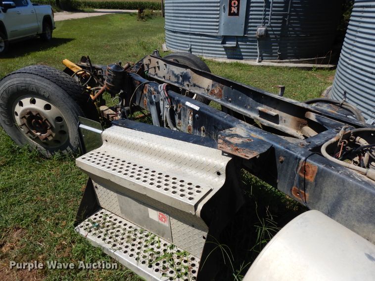 image for item GQ9755 (2) truck frames