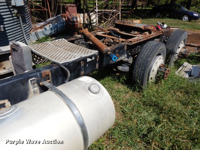 image for item GQ9755 (2) truck frames