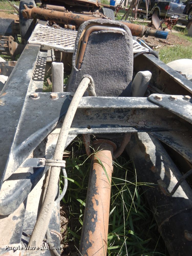 image for item GQ9755 (2) truck frames