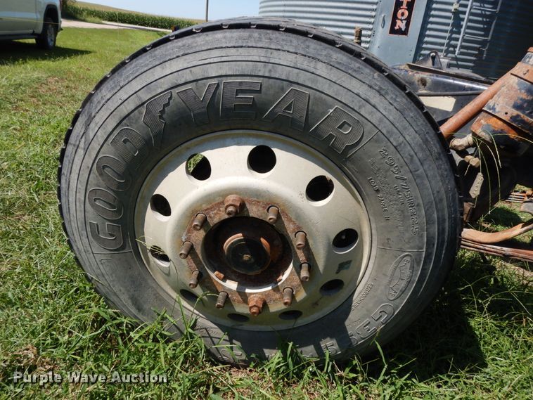 image for item GQ9755 (2) truck frames