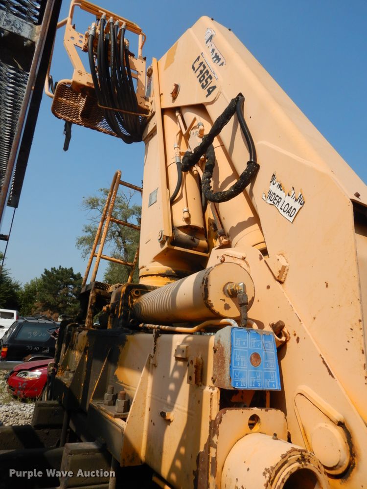 image for item GQ9756 1998 Nuova COPMAC1765/4 knuckle boom crane