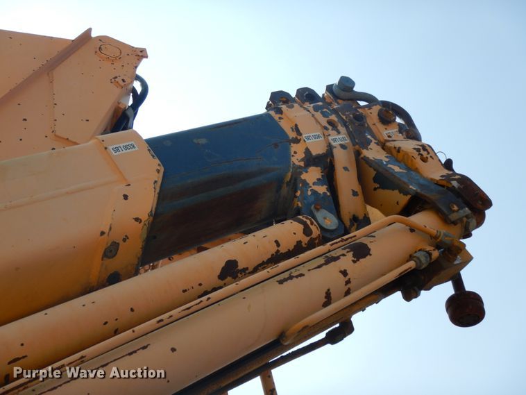 image for item GQ9756 1998 Nuova COPMAC1765/4 knuckle boom crane