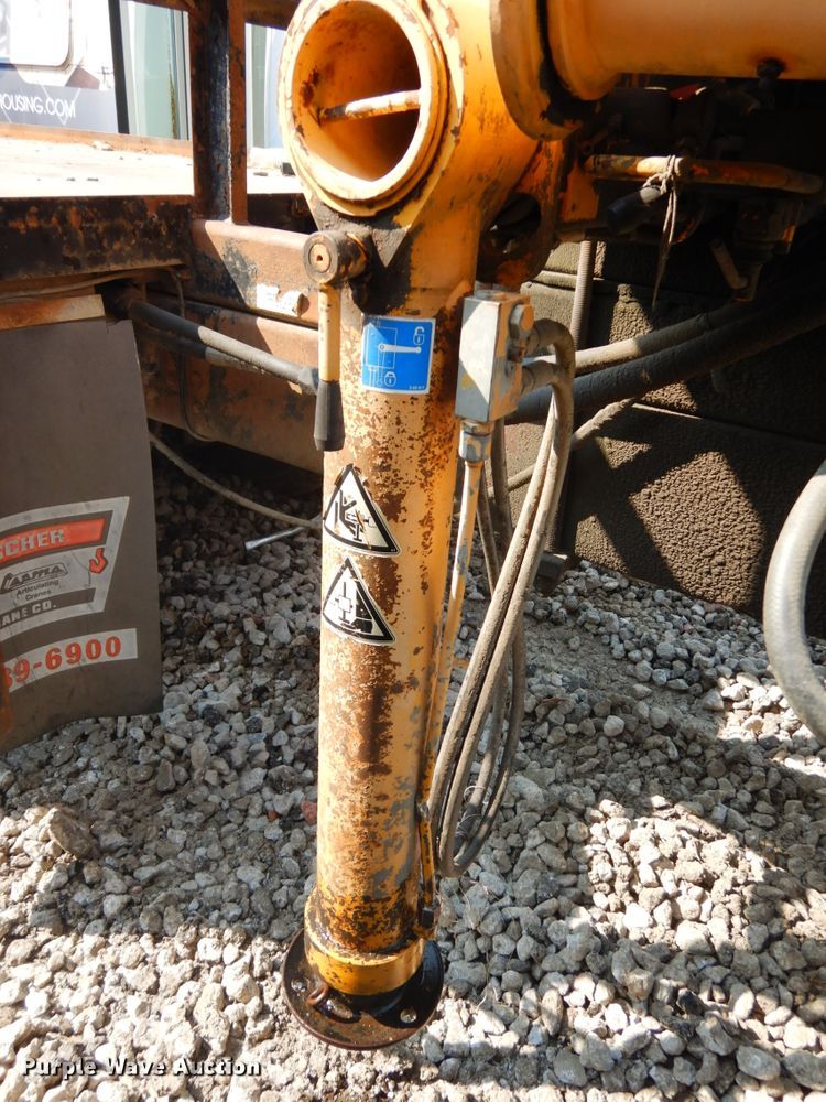 image for item GQ9756 1998 Nuova COPMAC1765/4 knuckle boom crane