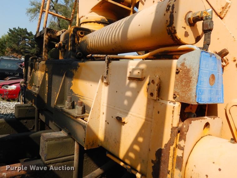 image for item GQ9756 1998 Nuova COPMAC1765/4 knuckle boom crane