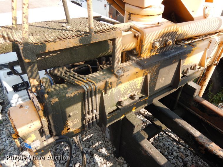 image for item GQ9756 1998 Nuova COPMAC1765/4 knuckle boom crane