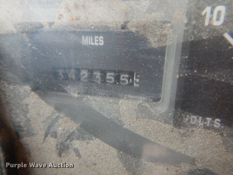 image for item GR9722 1993 International 4700  vacuum truck