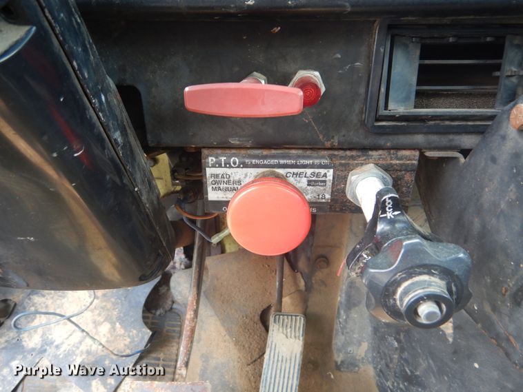 image for item GR9722 1993 International 4700  vacuum truck