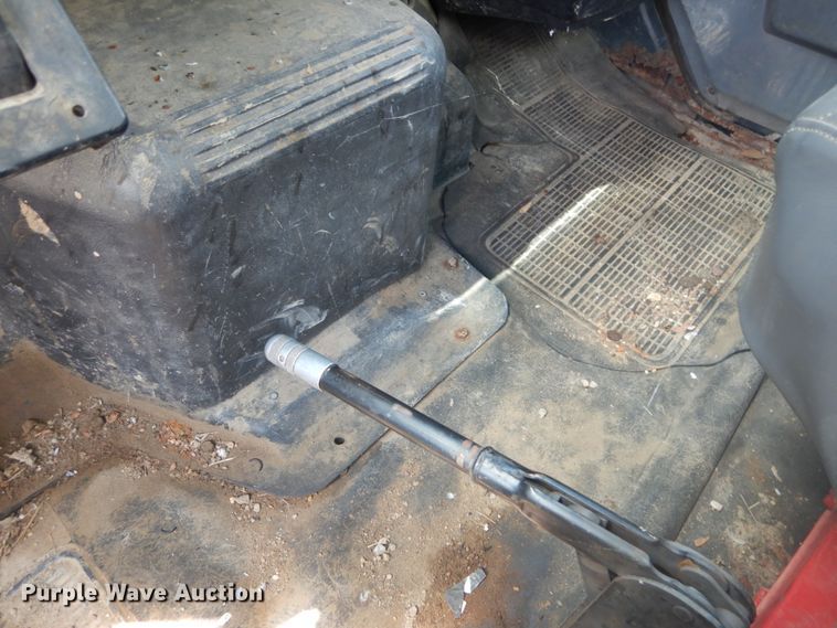 image for item GR9722 1993 International 4700  vacuum truck