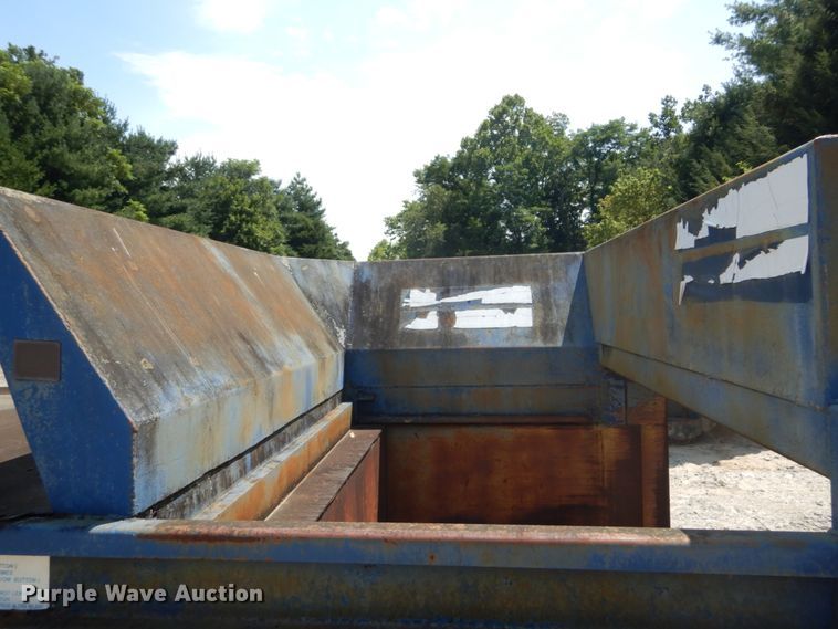 image for item GR9725 Stationary compactor